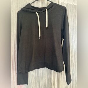 Women’s Vuori Hooded Long Sleeve